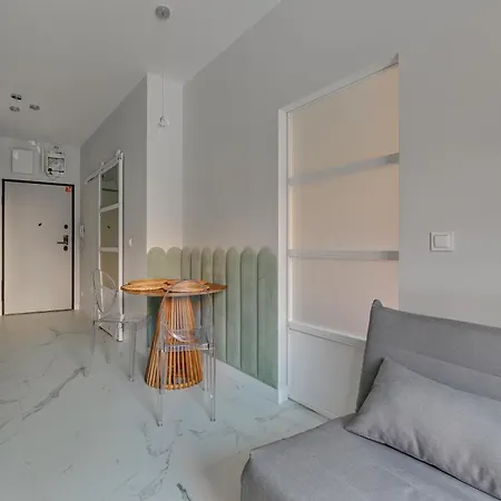 Comfort Chmielna 110 Apartment *